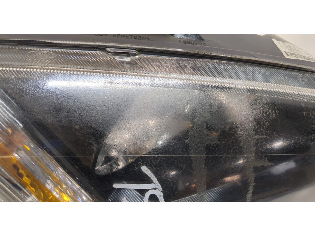 Фара передняя  Ford Focus 2 2005-2008 правая 