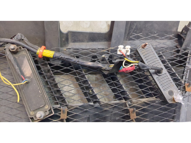 Решетка радиатора  Mitsubishi Pajero / Montero 2000-2006          MN117713