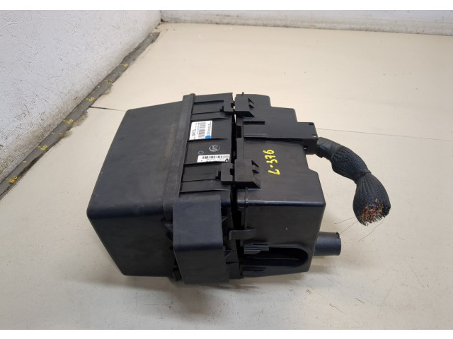 Блок предохранителей  Hyundai Genesis 2008-2013      919503M173   