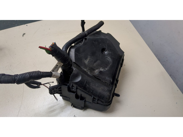 Блок предохранителей  KIA Ceed 2012-2018      91950A2710, 91241A2162    1.4