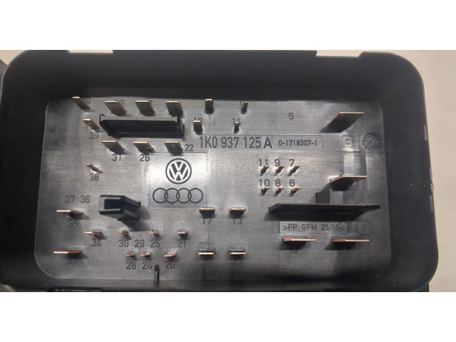 Блок предохранителей  Volkswagen Golf 5 2003-2009           