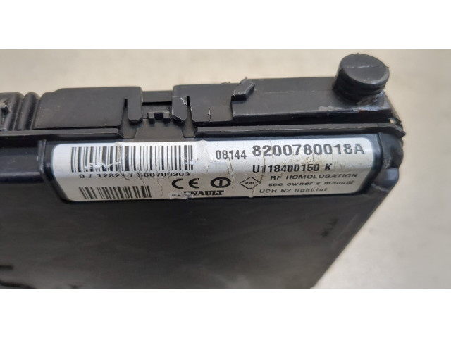 Блок предохранителей  Renault Megane 2 2002-2009      8200780018   