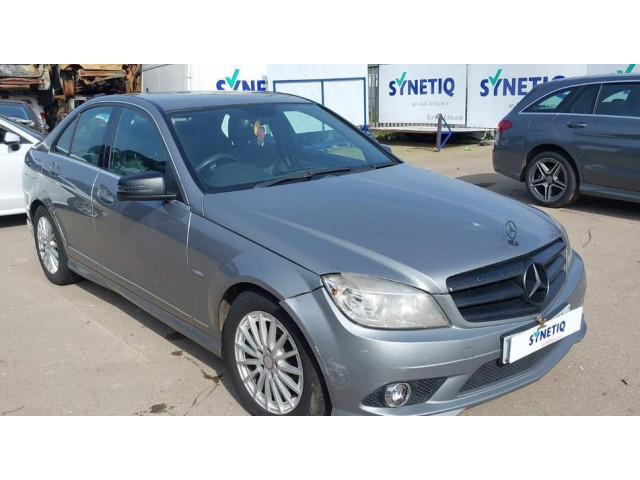 Стойка амортизатора  Mercedes C W204 2007-2013      2.1  дизель