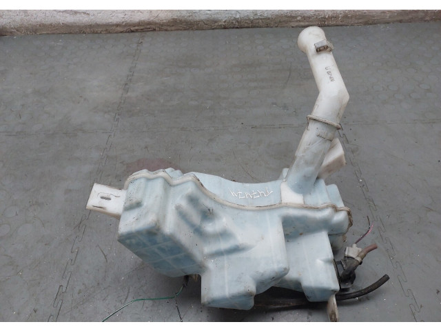 Бачок омывателя  Mazda 5 (CR) 2005-2010    