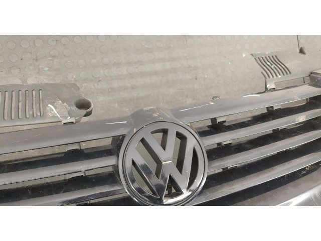 Бампер  Volkswagen Sharan 2000-2010 передний   7M3807221B