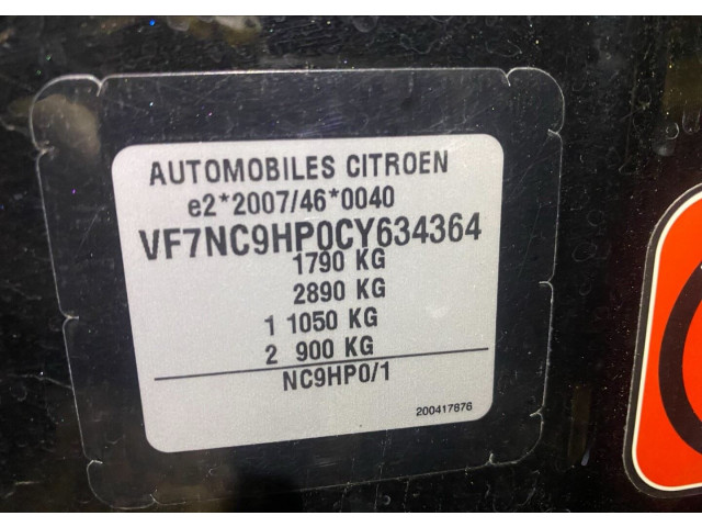 Бампер  Citroen C4 2010-2015 передний    