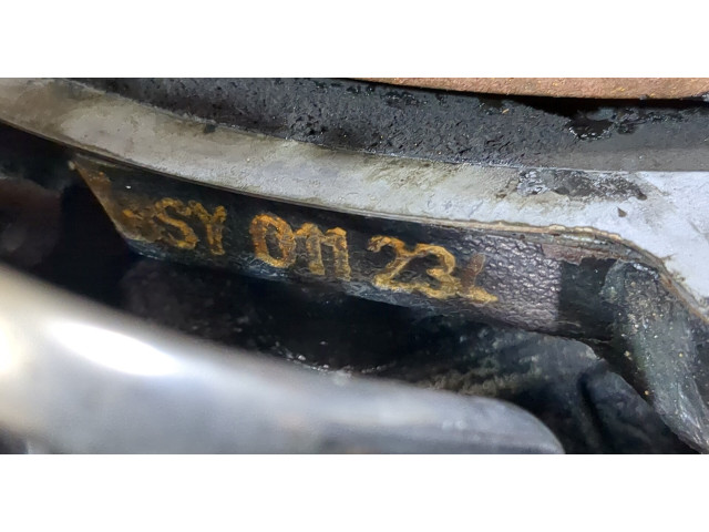 Форсунка топливная  Mitsubishi Grandis         