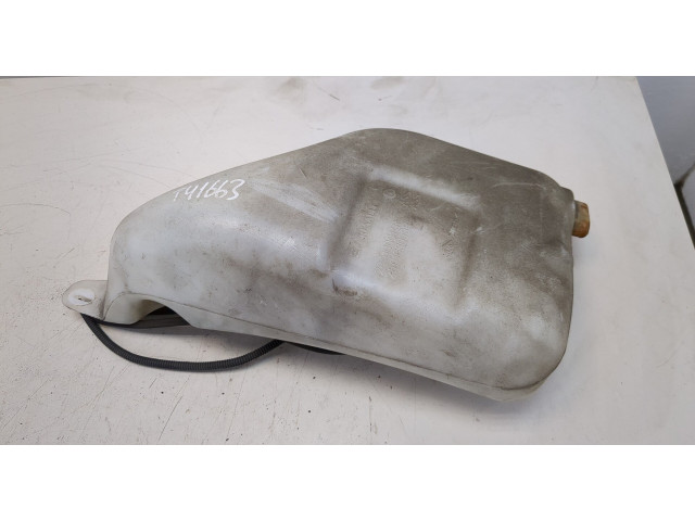 Бачок омывателя  Renault Megane 3 2009-2016 289100014R, 289100033R   