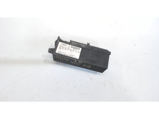 Блок предохранителей  Volkswagen Touran 2010-2015      1035502579    1.4