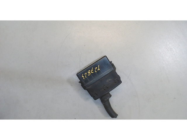 Блок предохранителей  Hyundai Tucson 1 2004-2009      9490E000   1  2