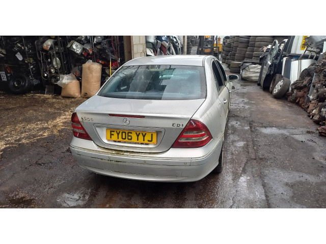 Стойка амортизатора  Mercedes C W203 2000-2007      2.2  дизель