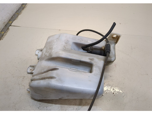 Бачок омывателя  Nissan Note E11 2006-2013    