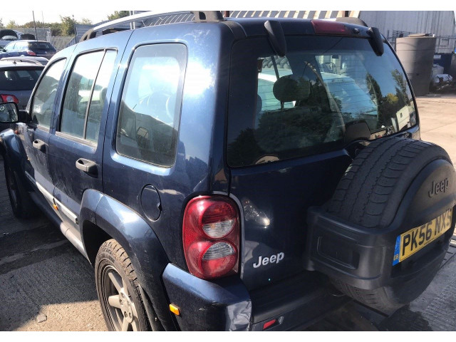 Стойка амортизатора  Jeep Liberty 2002-2006     2.8  дизель