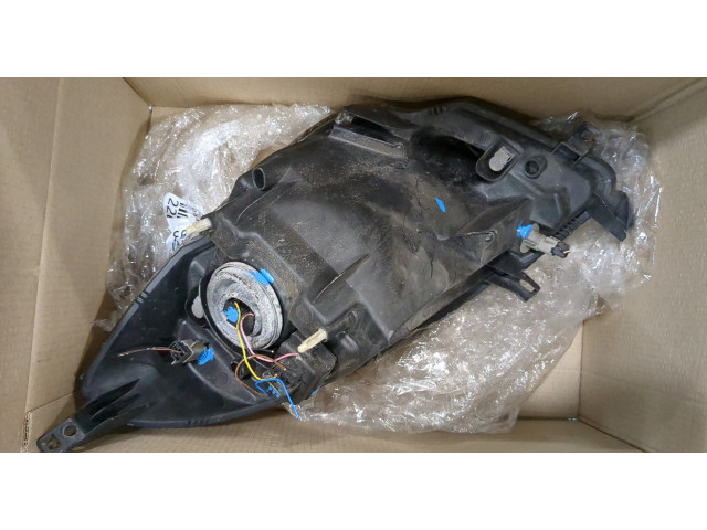 Фара передняя  Nissan Note E11 2006-2013 правая 