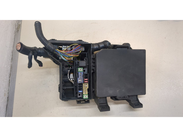 Блок предохранителей  Nissan Qashqai 2006-2013         