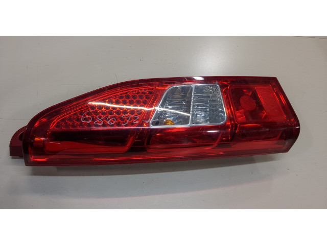 Задний фонарь        Peugeot Partner 2008-2012 