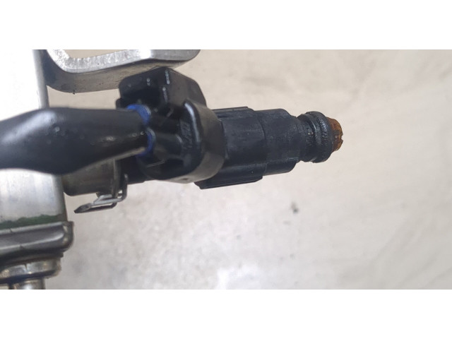 Форсунка топливная  Mazda 5 (CR) 2005-2010    6M8G9D280AA     