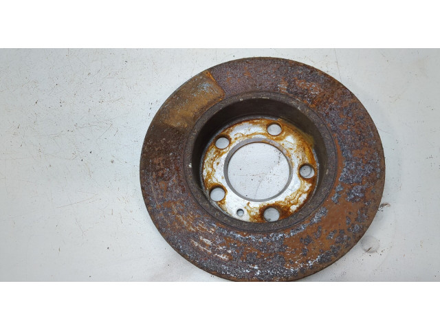 Диск тормозной  Volkswagen Golf 4 1997-2005 1.  задний   4        