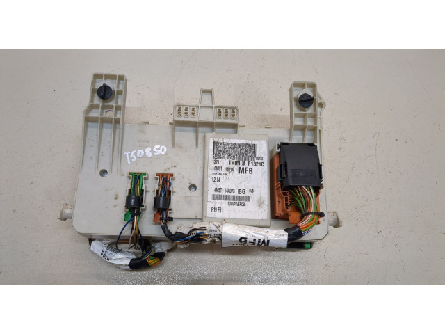 Блок предохранителей  Ford Focus 2 2005-2008         