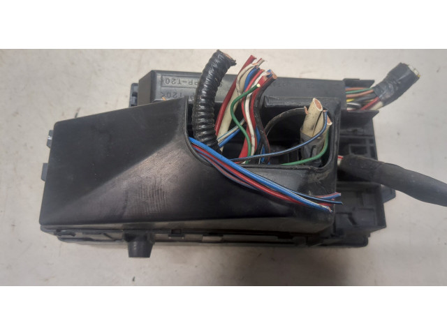 Блок предохранителей  Subaru Forester (S11) 2002-2007           2.5
