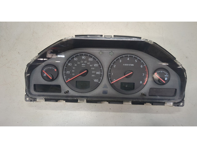 Панель приборов  Volvo V70 2001-2008       9499669    2.4  Бензин