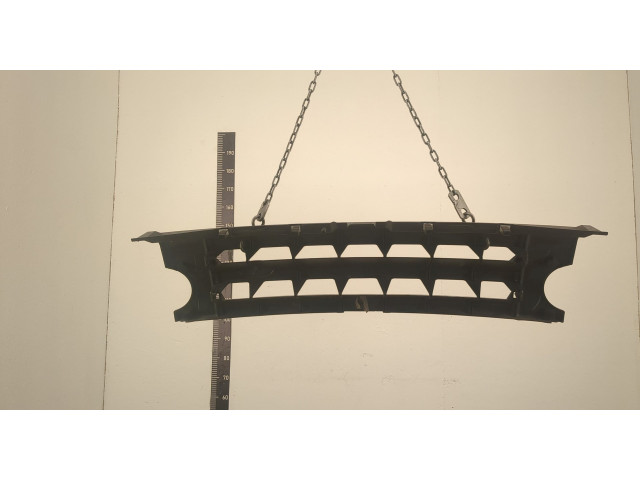 Решетка радиатора  Land Rover Discovery 3 2004-2009          DHB000274LML