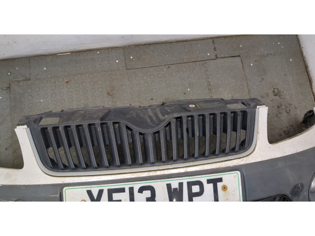 Бампер  Skoda Roomster 2010-2015 передний   