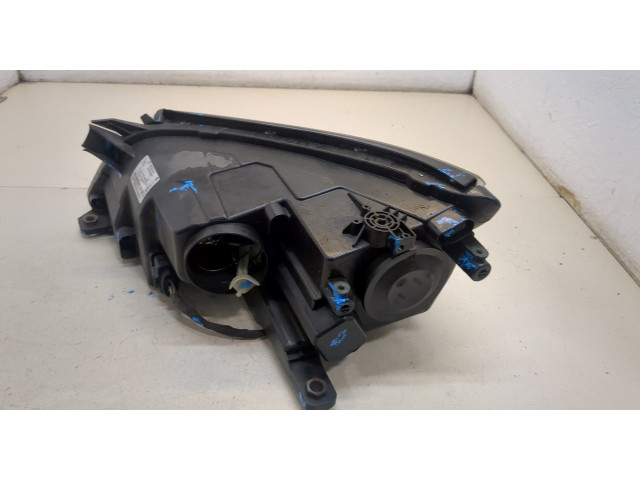Фара передняя  Volkswagen Tiguan 2007-2011 правая 