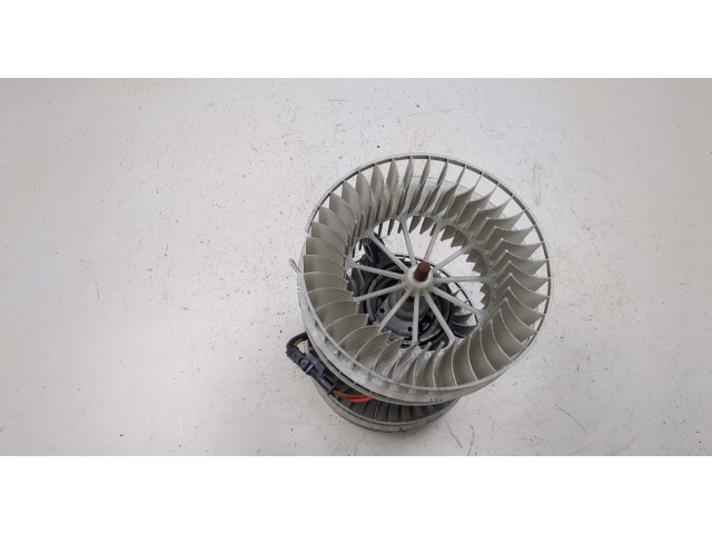 Моторчик печки  Mercedes Vito W639 2004-2013 A0008358304    A0008358304   