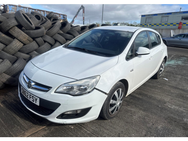 Стойка амортизатора  Opel Astra J 2010-2017      1.3  дизель