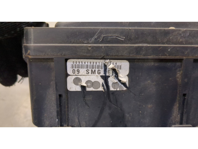 Блок предохранителей  Honda Civic 2006-2012          1.8