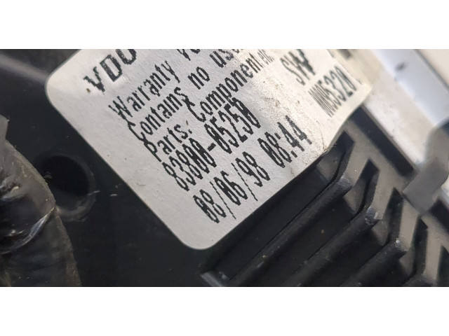 Панель приборов  Toyota Avensis 1 1997-2003       8380005250     