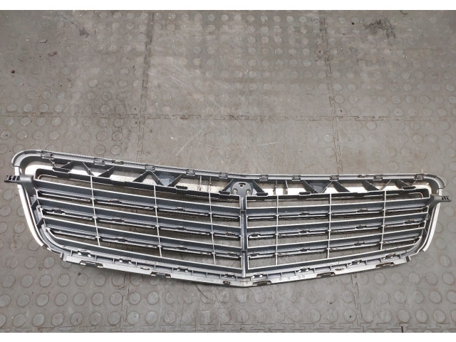 Решетка радиатора  Mercedes C W204 2007-2013          