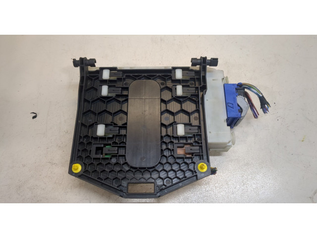 Блок предохранителей  Ford S-Max 2006-2010          
