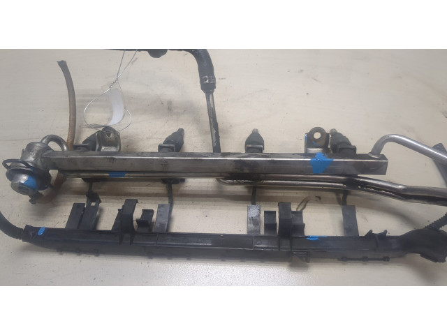 Форсунка топливная  Volkswagen Sharan 2000-2010    06A133681F, 022906031J     