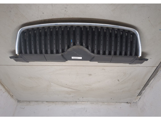 Решетка радиатора  Skoda Fabia 2010-2014          
