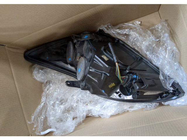 Фара передняя  Ford Focus 2 2008-2011 правая 