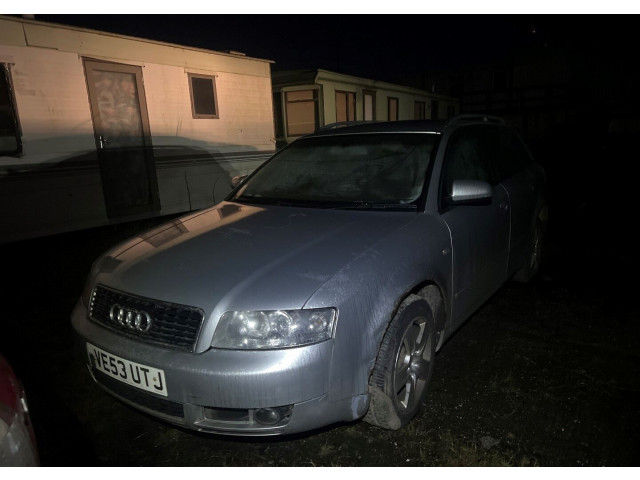 Стартер  Audi A4 (B6) 2000-2004 1.9     