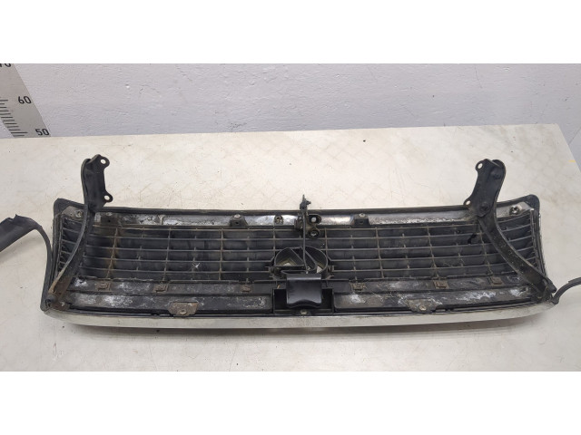 Решетка радиатора  Lexus LS400 UCF10 1989-1994          5310050060