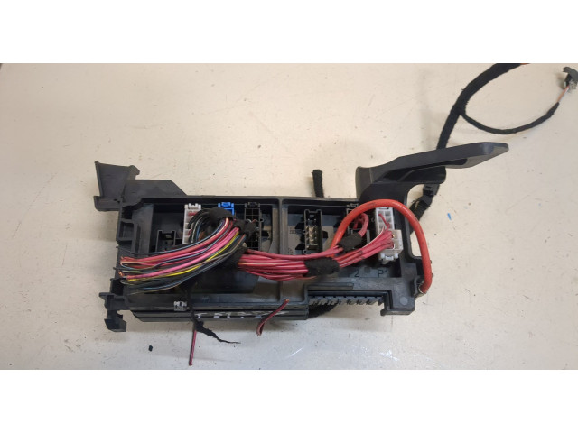 Блок предохранителей  Mercedes ML W164 2005-2011      A1648402372   