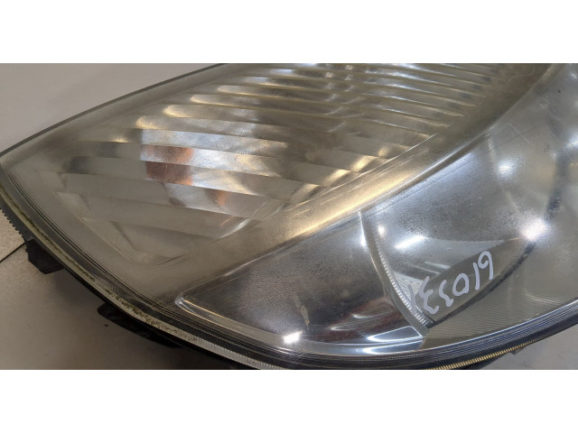 Фара передняя  Renault Scenic 2003-2009 правая 