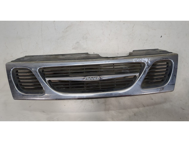 Решетка радиатора  Saab 9-5 1997-2005          2.3 