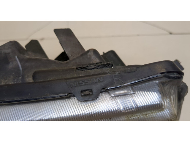 Фара передняя  Nissan Pathfinder 2004-2014 правая 