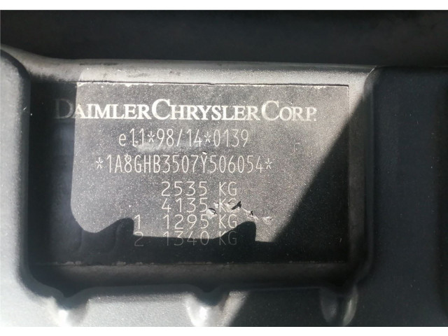 Бачок омывателя  Chrysler Voyager 2001-2007 04857841ab    2.8