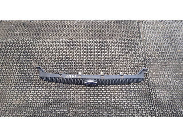 Решетка радиатора  Ford Escort 1995-2001          1.6 95ab3200