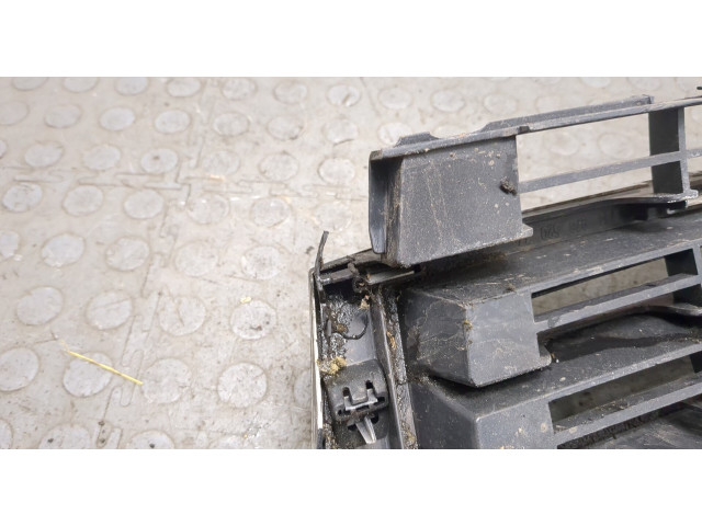 Решетка радиатора  Fiat Scudo 2007-2016          1497652898, 1497649078, 1333430080