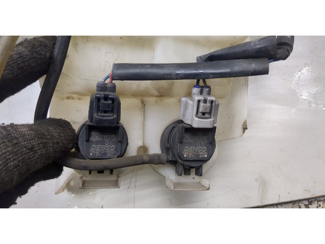 Бачок омывателя  Toyota RAV 4 2006-2013    
