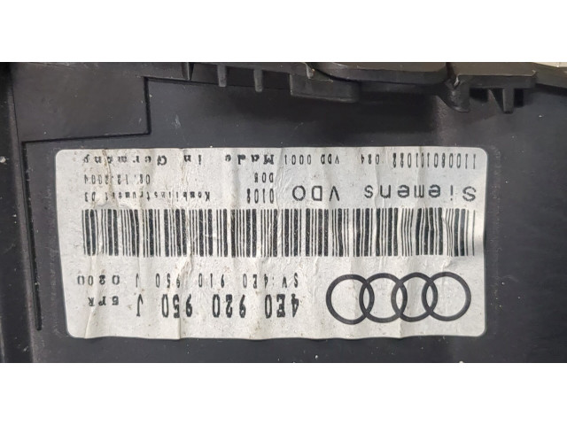 Панель приборов  Audi A8 (D3) 2005-2007       4E0920950J     