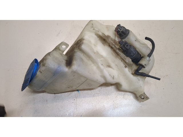 Бачок омывателя  Volkswagen Passat 5 1996-2000      1.6