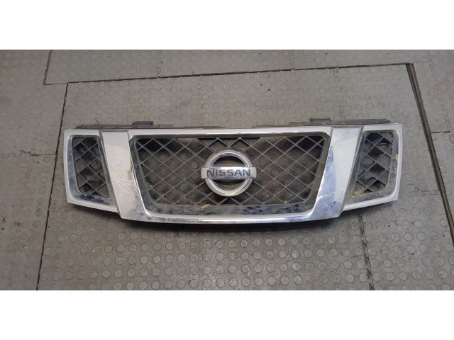 Решетка радиатора  Nissan Navara 2005-2015          2.5 